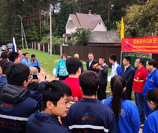 小牛村收购水果公益活动